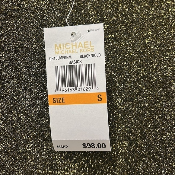 MICHAEL MICHAEL KORS
Printed Crew Neck Blouse w/ Tags - Picture 4 of 9